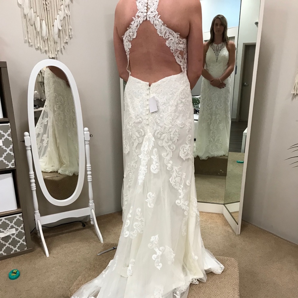 Brand new Stella York wedding dress! NEVER WORN